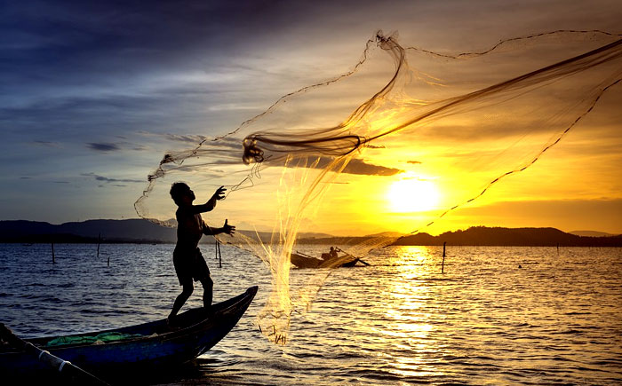Meditación No. 2: “PRIMEROS DISCÍPULOS:  LA INVITACIÓN A SER PESCADORES DE HOMBRES” (Mateo 4, 18-25)